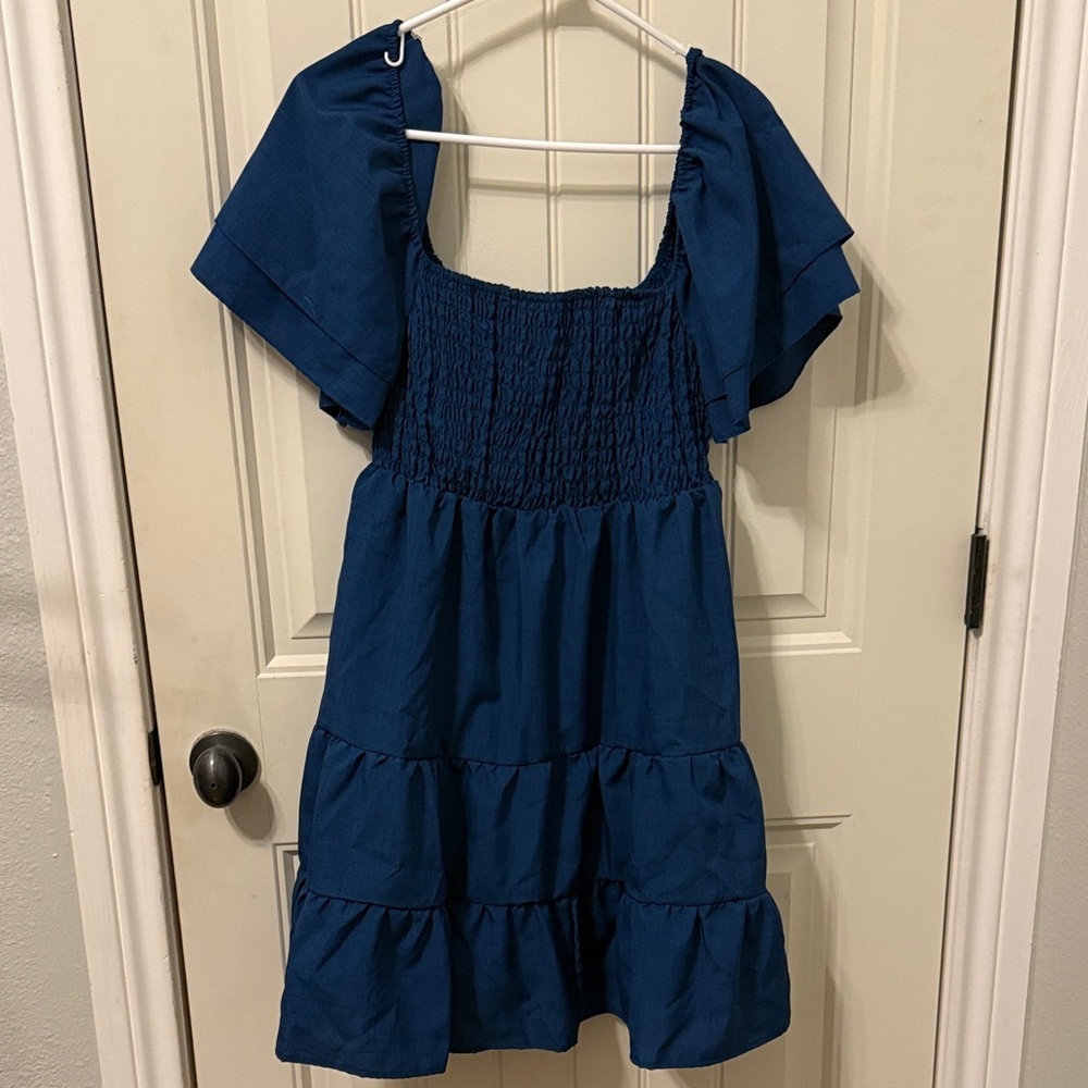 Chic Navy Smocked Women's Dress